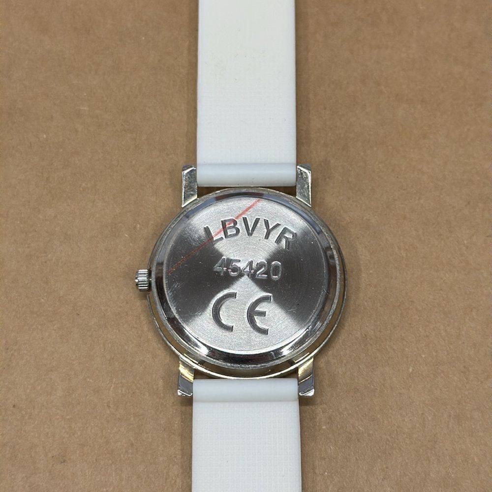Gorgeous  watch - Picture 4 of 4